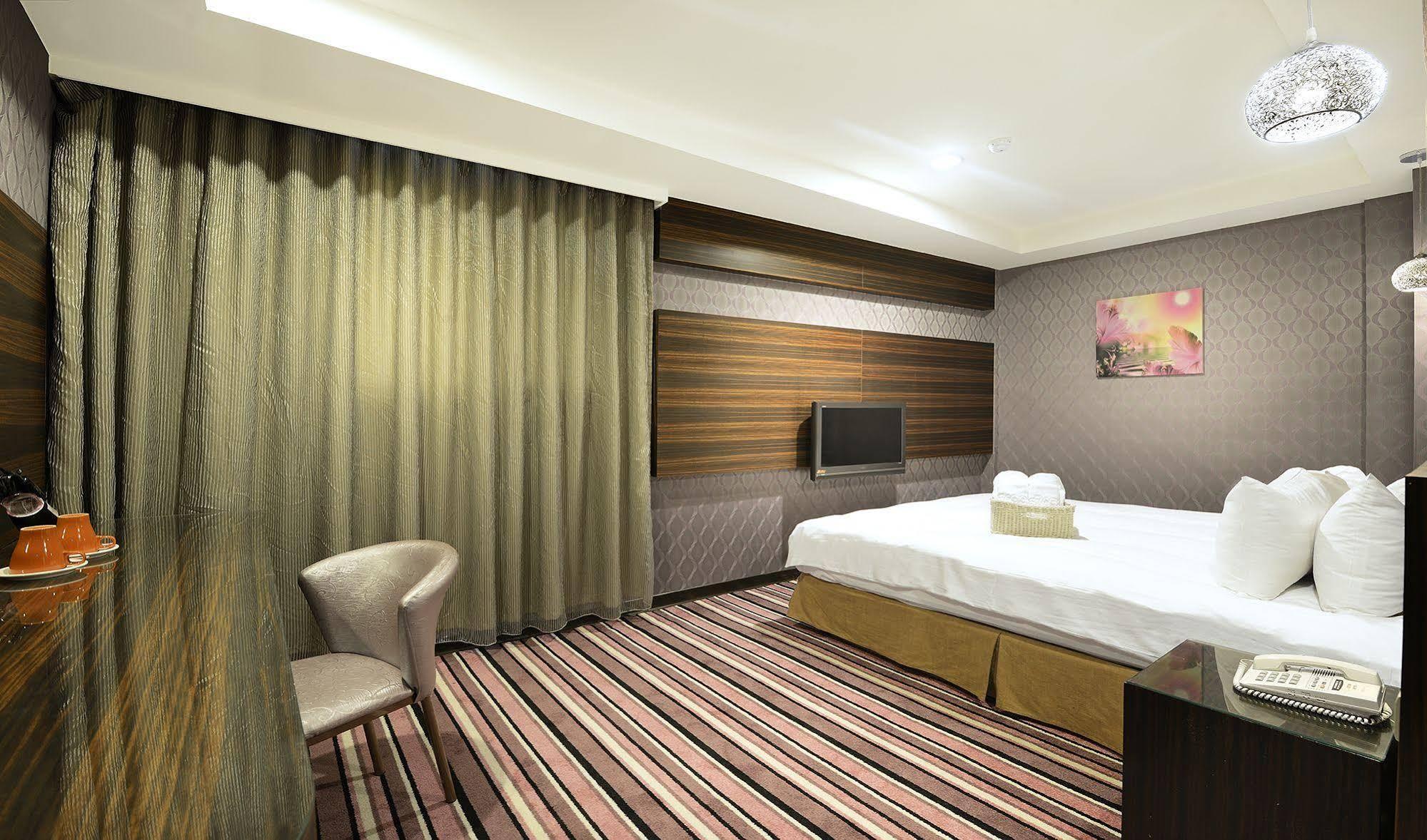 In99 Hotel Jincheng Exterior foto